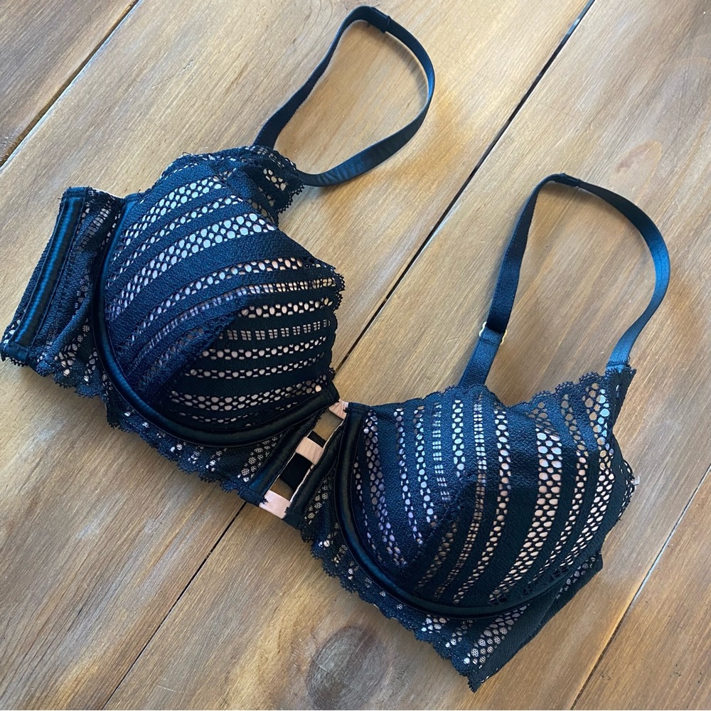 Final price VICTORIA’S SECRET Black & Pink Lace Bra